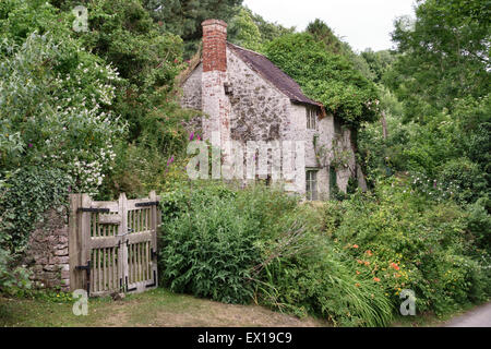 Ein Häuschen in der kleinen Ortschaft Whiteleaved Eiche, Herefordshire, England, am Rande der Malvern Hills Stockfoto