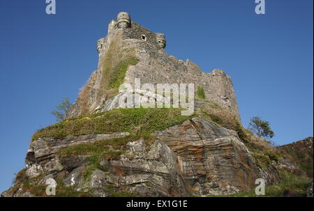 Castle Tioram ist eine Burgruine, die auf die Gezeiten sitzt Insel Eilean Tioram im Loch Moidart, Lochaber. Stockfoto