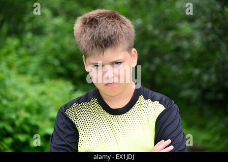 Portrait eines jungen unglücklich über die Natur Stockfoto