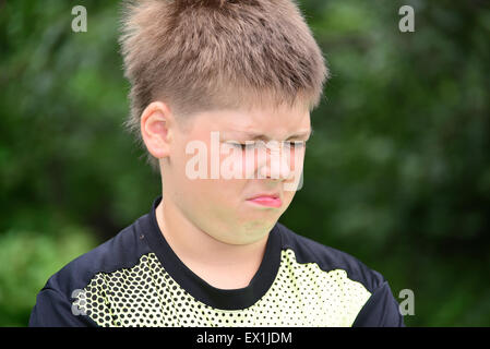 Portrait eines jungen unglücklich über die Natur Stockfoto