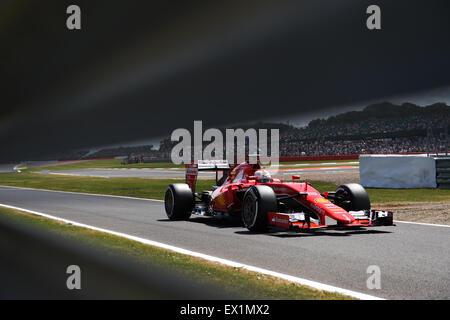 Silverstone im Vereinigten Königreich. 4. Juli 2015. Sebastian Vettel (GER), Ferrari F1 Team, bei den Briten Formel eine (F1) Grand Prix in Silverstone Rennstrecke, Norhamptonshire, UK. Bildnachweis: Kevin Bennett/Alamy Live-Nachrichten Stockfoto