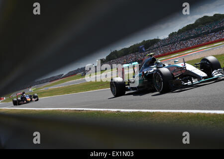 Silverstone im Vereinigten Königreich. 4. Juli 2015. Nico Rosberg (GER), Mercedes F1 Team, bei den Briten Formel eine (F1) Grand Prix in Silverstone Rennstrecke, Norhamptonshire, UK. Bildnachweis: Kevin Bennett/Alamy Live-Nachrichten Stockfoto