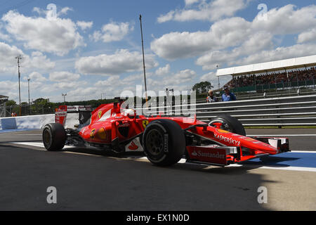 Silverstone im Vereinigten Königreich. 4. Juli 2015. Sebastian Vettel (GER), Ferrari F1 Team, bei den Briten Formel eine (F1) Grand Prix in Silverstone Rennstrecke, Norhamptonshire, UK. Bildnachweis: Kevin Bennett/Alamy Live-Nachrichten Stockfoto