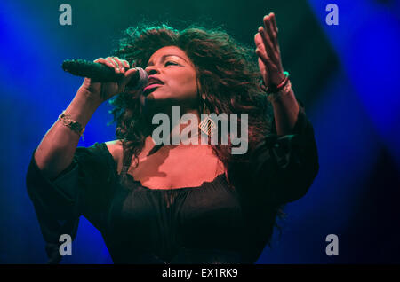 Glynde Platz, Sussex, England, UK. 4. Juli 2015. Liebe oberste Jazzfestival. Chaka Khan titelt zweiten Tag des Festivals auf der Hauptbühne. Bildnachweis: Francesca Moore/Alamy Live-Nachrichten Stockfoto