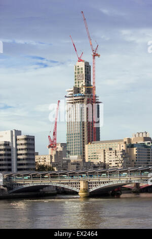 South Bank Tower bis zum Jahr 2013 ist ein High-Rise Gebäude in Stamford Street, Southwark, London. Stockfoto