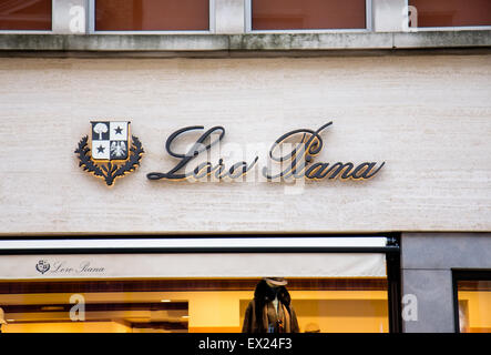 Loro Piana Shop in London. Berühmte italienische Bekleidungsfirma spezialisiert in High-End, Luxus Kaschmir. Stockfoto