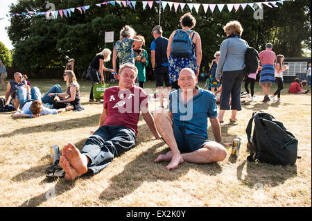 Sussex, England, UK. 5. Juli 2015. Liebe oberste Jazzfestival. Szenen am dritten und letzten Tag der Love Supreme Jazz Festival am Glynde Platz, der vom 3. bis 5. Juli 2015 ausgeführt wird. Das Wetter hat heute nach einem verregneten Start gelöscht. Bildnachweis: Francesca Moore/Alamy Live-Nachrichten Stockfoto