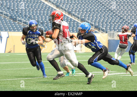 Regina Riot Vs Edmonton Sturm. Endspiel der 2015 Western Damen Canadian Football League Championship Stockfoto