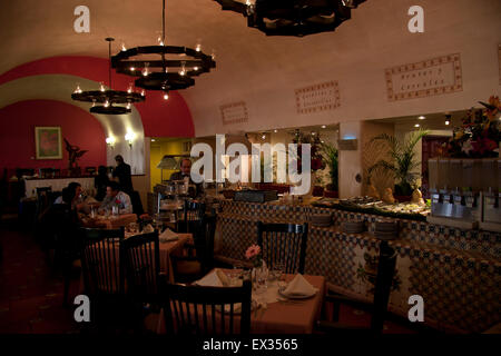 Das 5-Sterne Hotel Emporico verfügt über ein einladendes Restaurant mit mexikanischen und kontinentale Küche, Zacatecas, Mexiko Stockfoto