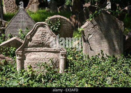 Grabsteine, Alter jüdischer Friedhof, Prag, Tschechische Republik Stockfoto