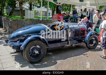 Rechten Seite Blick auf blaue Hotchkiss Paris Sport 1931 auf Kingsbridge Classic Car Show 2015 Stockfoto