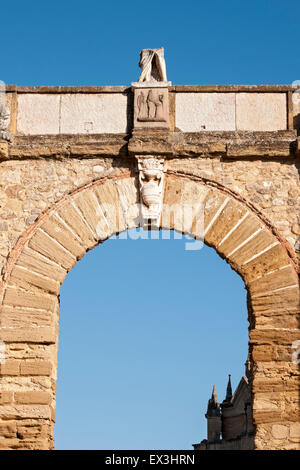 Arco de Los Gigantes (Riesen Bogen) errichtet im Jahre 1595 zu Ehren von König Philipp II., Antequera, Andalusien, Spanien Stockfoto