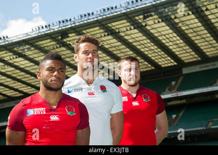 London, UK. 6. Juli 2015. (l-R) Kyle Eastmond, Calum Clark & Ben Morgan während der offiziellen Trikot England Rugby World Cup 2015 starten von Canterbury und England Rugby in Twickenham. Bildnachweis: Elsie Kibue/Alamy Live-Nachrichten Stockfoto