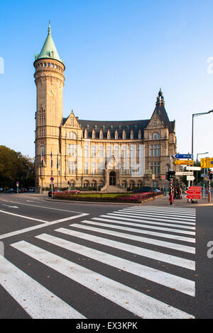 LUX, Luxemburg, Luxemburg-Stadt, Nationalbank/staatliche Sparkasse in Place de Metz.  LUX, sterben, Stadt Luxemburg, Luxemburg Stockfoto