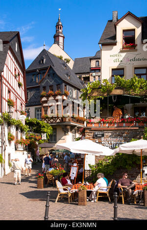 DEU, Deutschland, Rheinland-Pfalz, Beilstein an der Mosel, das alte Zentrum des Dorfes und der Klosterkirche.  DEU Stockfoto