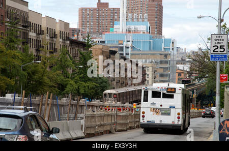 1 Service Zug oben Boden 125th Street Station am Broadway Upper West Side New York USA Stockfoto