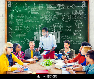 Formel Mathematik Gleichung mathematisches Symbol Geometrie Informationskonzept Stockfoto