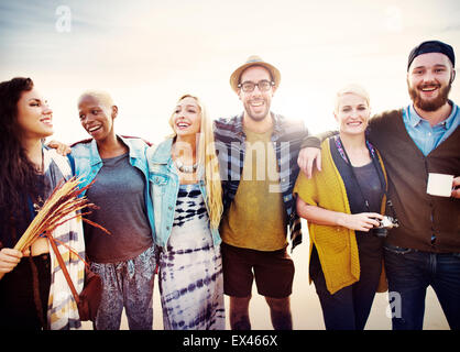 Freunde Freundschaft Freizeit Urlaub miteinander Spaß Konzept Stockfoto