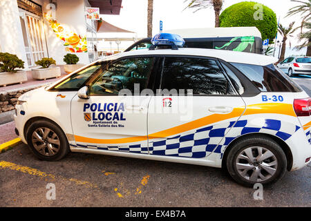 Spanische Polizei Auto Spanien Policia lokalen geparkten Fahrzeug warten Stockfoto