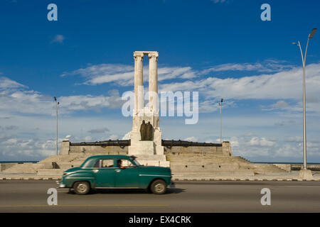 Horizontale Ansicht des Denkmals für die Opfer der USS Maine (Monumento ein Las Victimas del Maine) in Havanna, Kuba. Stockfoto