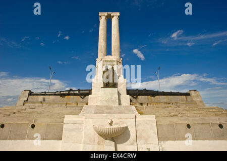 Horizontale Nahaufnahme des Denkmal für die Opfer der USS Maine (Monumento ein Las Victimas del Maine) in Havanna, Kuba. Stockfoto