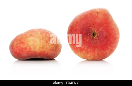 Reife Feigen, Pfirsiche isolierten auf weißen Hintergrund. Stockfoto