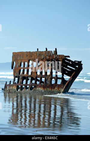 Schiffbruch des Peter Iredale versenden, Fort Stevens State Park in der Nähe von Astoria, Oregon USA Stockfoto