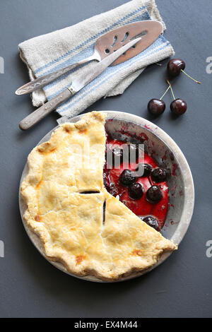 Frisch gebackenen Kirschkuchen Stockfoto