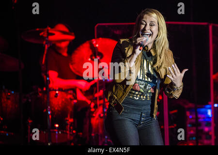 Barcelona, Katalonien, Spanien. 6. Juli 2015. ANASTACIA führt live auf der Bühne beim "Pedralbes Music Festival" in Barcelona während ihrer 'Auferstehung'-Tour-Credit: Matthias Oesterle/ZUMA Wire/ZUMAPRESS.com/Alamy Live News Stockfoto