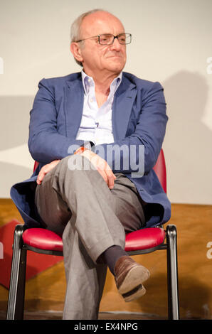 Neapel, Italien. 6. Juli 2015. Bürgermeister von Somma Vesuviana, Pasquale Piccolo Summarte Pressekonferenz. Bildnachweis: Angela Acanfora/Pacific Press/Alamy Live-Nachrichten Stockfoto