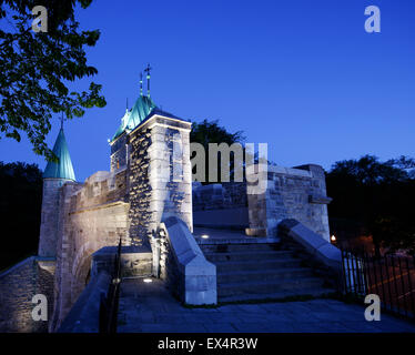 Porte Saint Louis auf dem Quebec Stadt bei Nacht Stockfoto