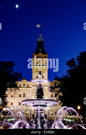 La Fontaine de Tourny und das Parlament, Quebec City, Kanada Stockfoto