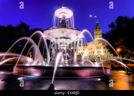 La Fontaine de Tourny und das Parlament, Quebec City, Kanada Stockfoto