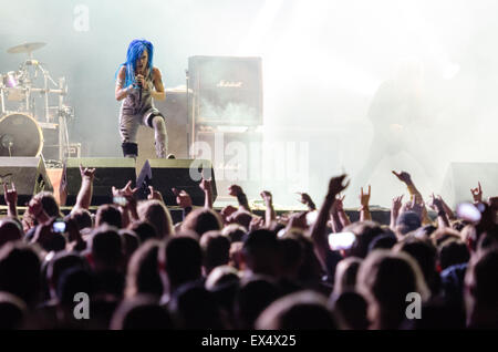 PIESTANY, Slowakei - 26. Juni 2015: Alissa White-Gluz von Death-Metal-Band Arch Enemy führt auf Musikfestival Topfest Stockfoto