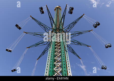 Praterturm, Karussell, Wiener Prater oder Wurstelprater, Wien, Österreich Stockfoto