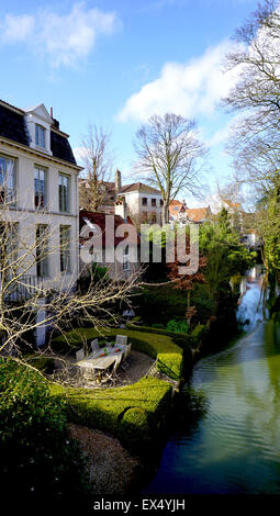 schönes Haus am Kanal in Brügge, Belgien Stockfoto