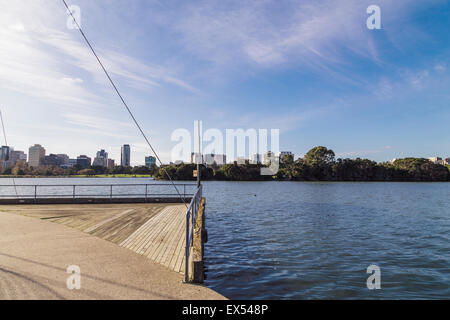 Albert Park Lake, Melbourne, Victoria, Australien, mit Blick auf St. Kilda Rd Stockfoto