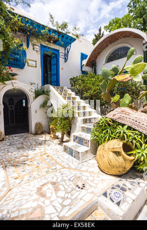 Sidi Bou Said - traditionellen Innenhof eines typischen Hauses, Tunesien Stockfoto