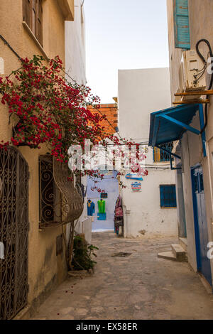 Straßenansicht der arabischen Stadt Hammamet, Tunesien Stockfoto