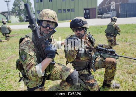 NATO Joint Force Headquarters, italienische Armee Ranger der Fallschirmjäger-Bataillon Berg Monte Cervino Stockfoto