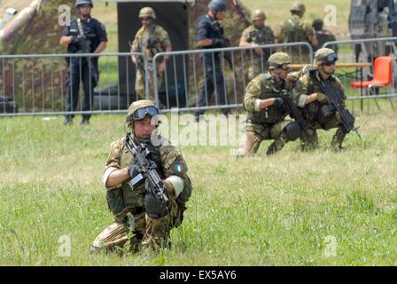 NATO Joint Force Headquarters, italienische Armee Ranger der Fallschirmjäger-Bataillon Berg Monte Cervino Stockfoto