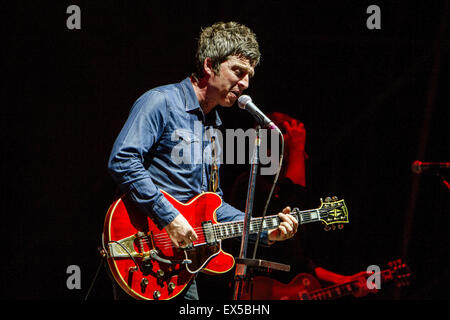 Mailand, Italien. 6. Juli 2015. Noel Gallagher High Flying Birds tritt in Mailand, Italien, auf Kredit-6. Juli 2015: Mairo Cinquetti/Alamy Live News Stockfoto