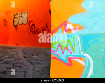 Detail einer Graffiti-Wand. Interessante Muster entstehen. Stockfoto