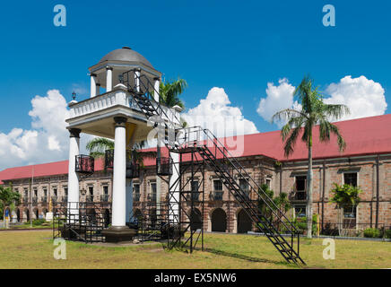 erhöhten Pavillon vor der Naga-Kathedrale in Naga City, Philippinen Stockfoto