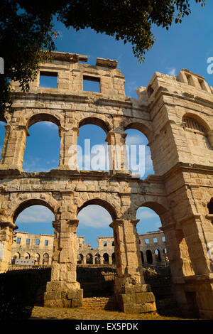 Pula, Istrien, Kroatien.  Das römische Amphitheater. Stockfoto