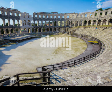 Pula, Istrien, Kroatien.  Das römische Amphitheater. Stockfoto