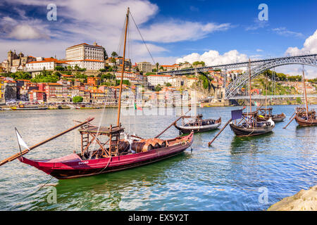 Porto, Portugal Stadtbild auf den Fluss Douro. Stockfoto