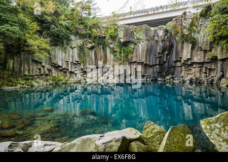 Cheonjeyeon Nr. 1 Kaskade. Cheonjeyoen fällt (bedeutet am Teich von Gott) besteht aus 3 fällt. Stockfoto