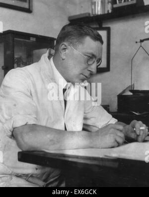 Foto von Frederick Grant Banting (1891 – 1941) war ein kanadischer Arzt, der den Nobelpreis in Physiologie oder Medizin 1923 zusammen mit John James Rickard MacLeod, erhielt als erster Insulin aus der Bauchspeicheldrüse zu extrahieren. Diese Weiterentwicklung al Stockfoto