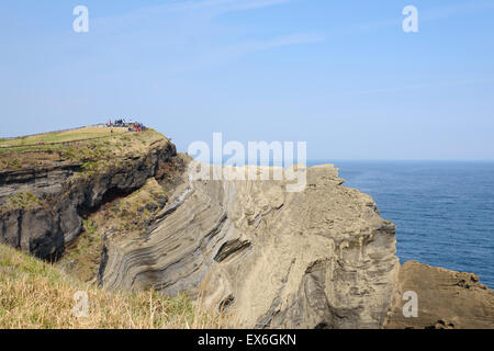 Blick auf Olle Wanderweg Nr. 10 Kurs in Songaksan in Insel Jeju, Korea. Olle ist berühmt trekking Kurse erstellt Küste Stockfoto